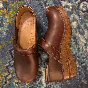 Dansko leather clogs (Size 38)